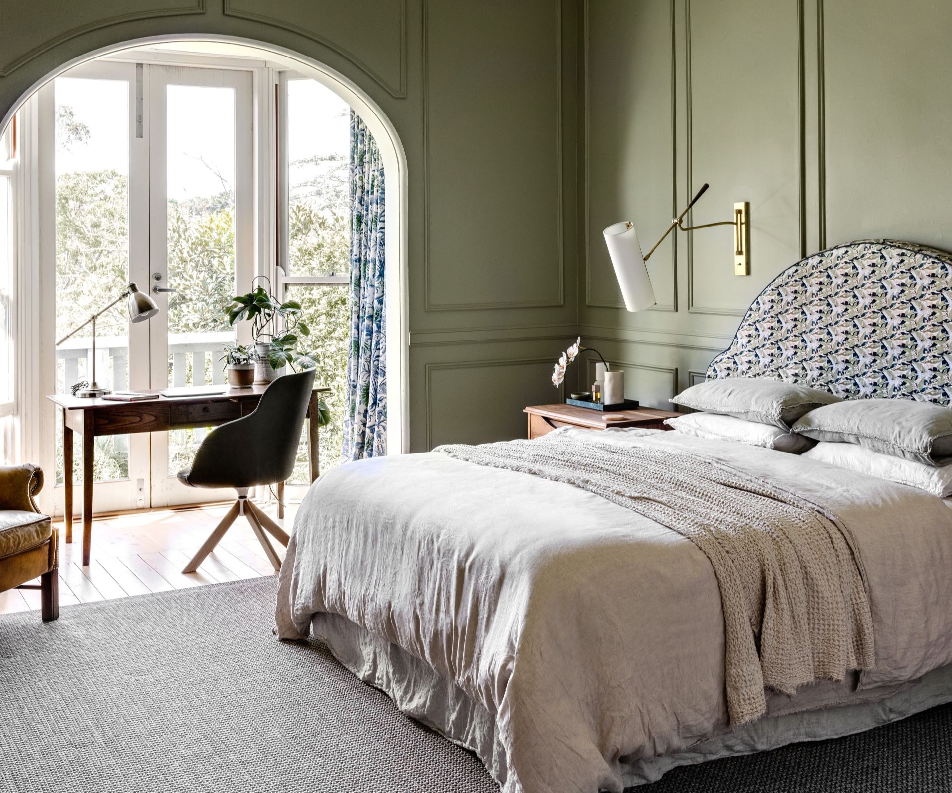 A double mattress is the Goldilocks size that is perfect for couples and individuals