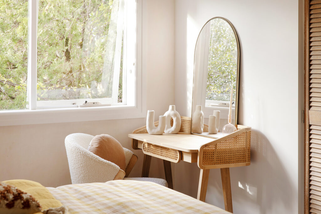 Lana-Taylor-Three-Birds-Renovations-desk