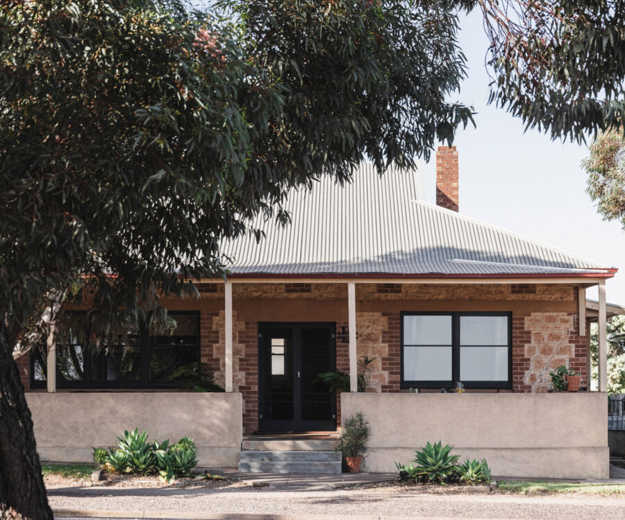 brick-anad-stone-bungalow