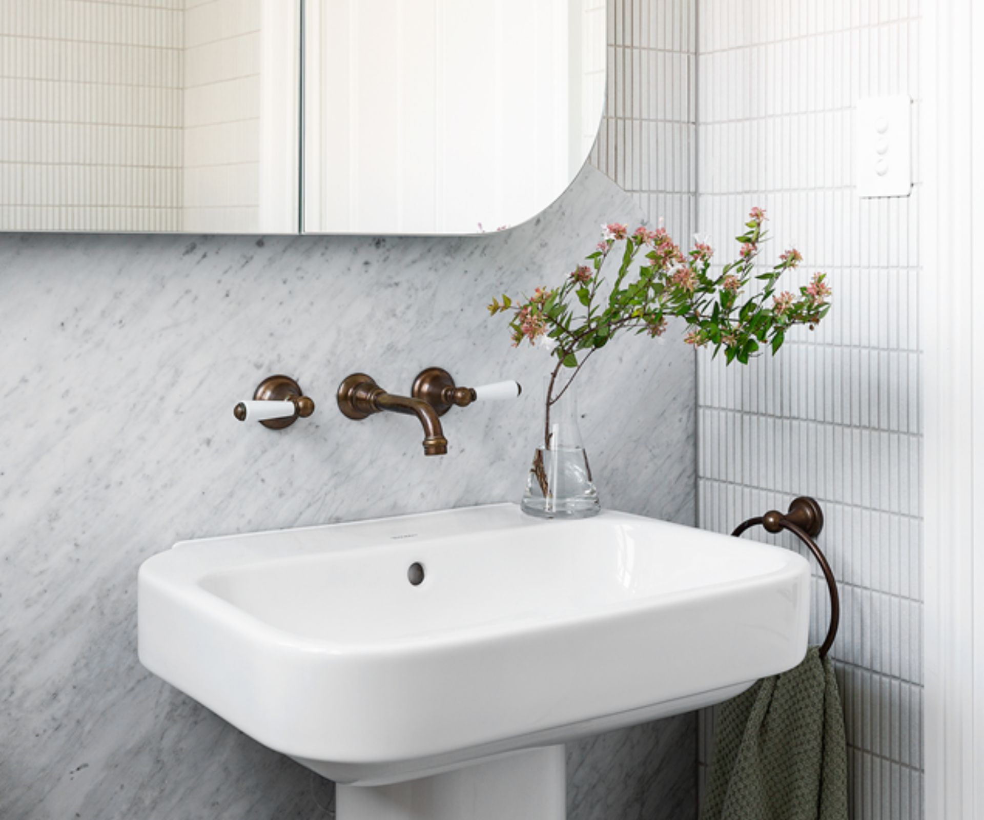 4 bizarre bathroom cleaning tips