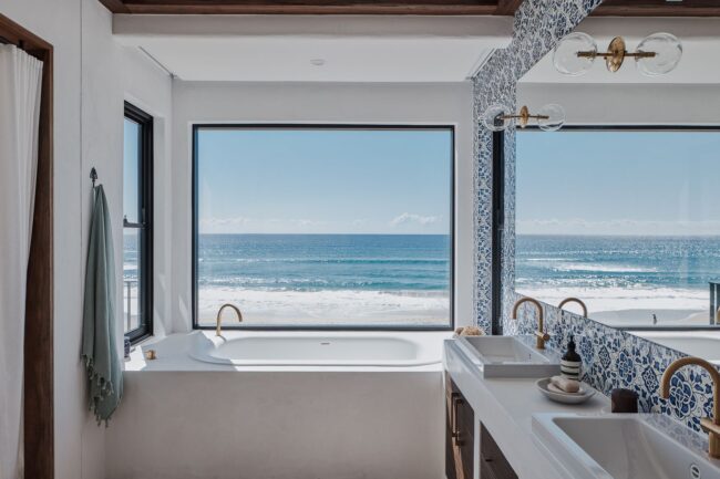 Grace-loves-lace-gold-coast-bathroom-views