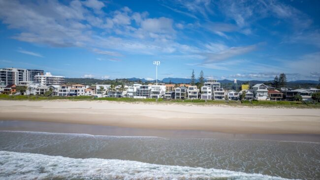 Grace-loves-lace-gold-coast-beachfront-home