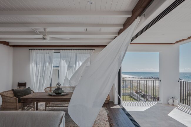 Grace-loves-lace-gold-coast-dining-wind