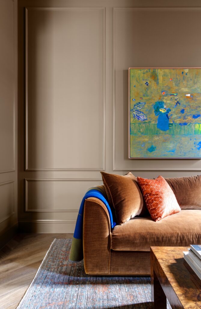 heritage-weatherboard-federation-couch-brown-leather