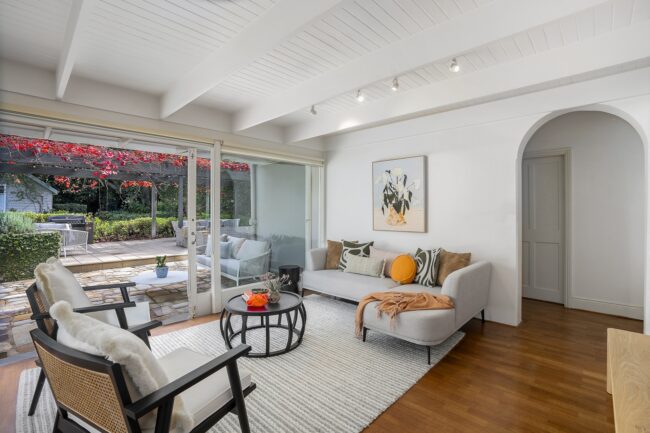 living-area-informal