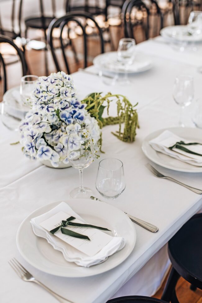 pollyjack-wedding-reception-tableware