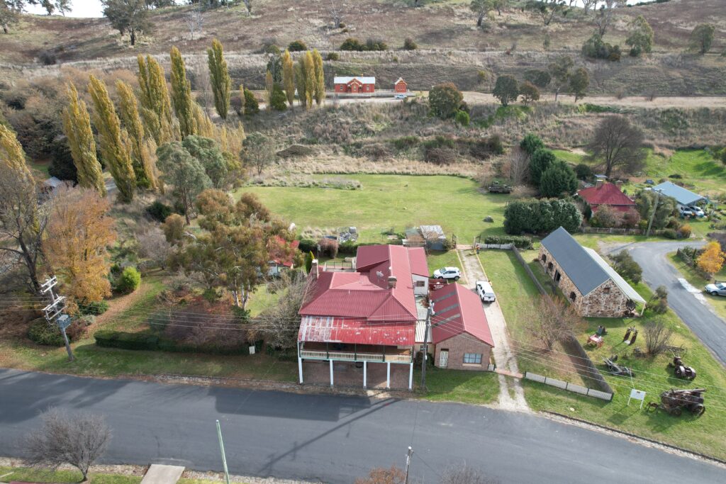 Saltash-Farm-Carcoar-Edwina-Bartholemew-Neil-Varcoe-aerial-land-scaled.jpg