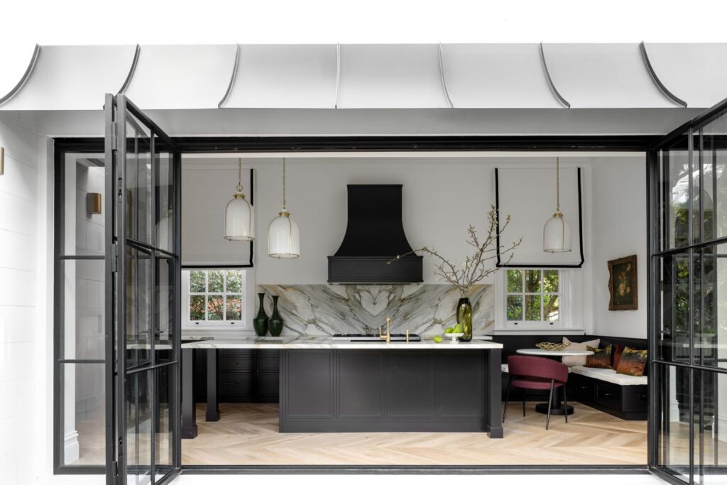 simon-whitbread-mosman-modern-federation-entertaining-outdoor-area