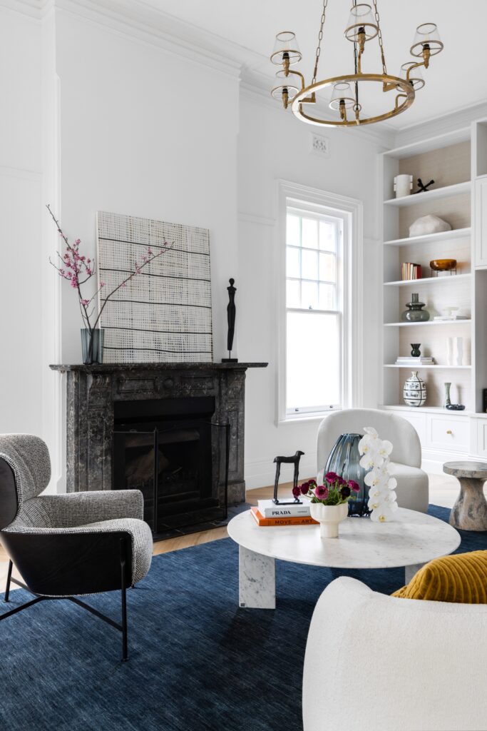 simon-whitbread-mosman-modern-federation-living-area-pendant-light