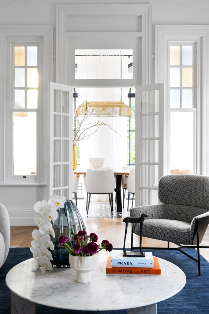 simon-whitbread-mosman-modern-federation-sitting-door