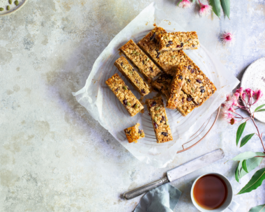 cranberry-coconut-muesli-slice