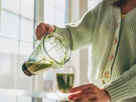 woman-pouring-green-juice